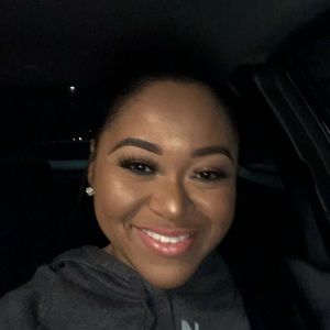 Meet your Posher, Crystal